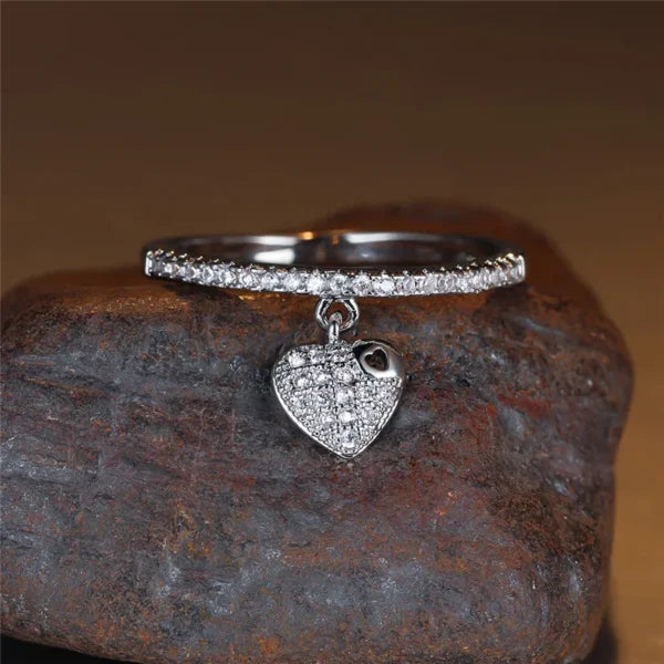 Bague Breloque Cœur Argenté Élégant