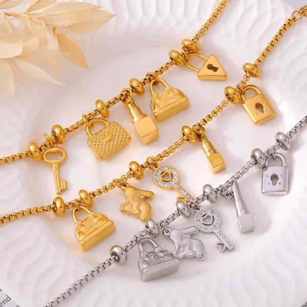 Bracelet à breloques argenté Clé et Cadenas
