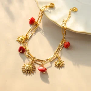 Bracelet à Breloques Soleil Doré et Grenat Étincelant