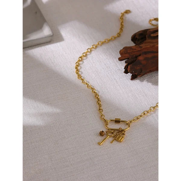 Collier à Breloques Cadenas et Clé Mystique