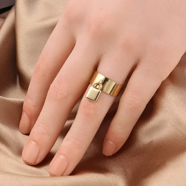 Bague breloque