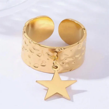 Bague Breloques Étoile Dorée Élégante