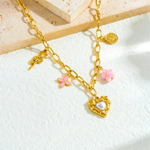 Collier à breloques avec Cœur Nacré Doré