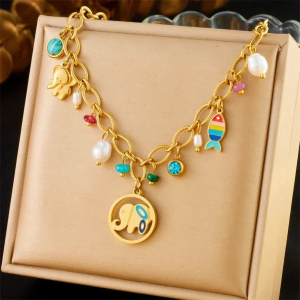 Collier à Breloques Dorées avec Éléphant