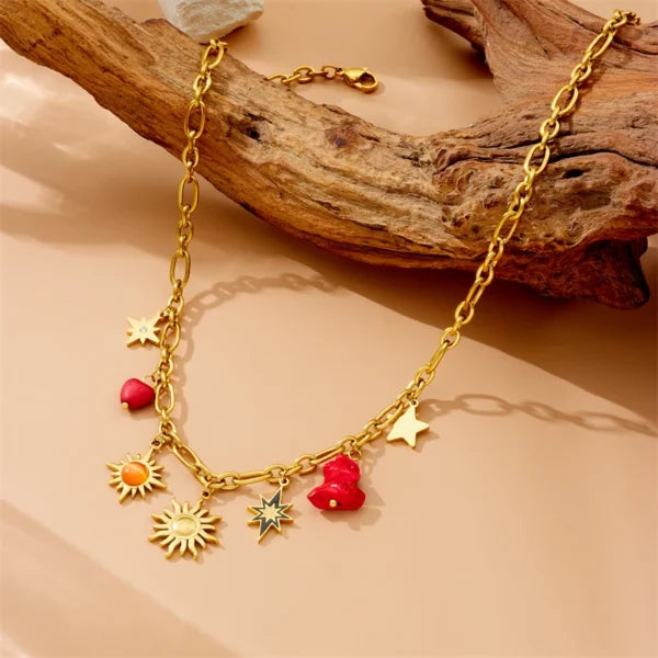 Collier à breloque aux Motifs Solaires