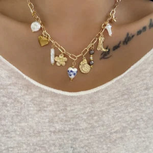 Collier à Breloques Coquillage Blanc et Bleu Doré